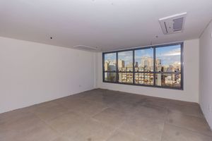 Image 3 - 888861