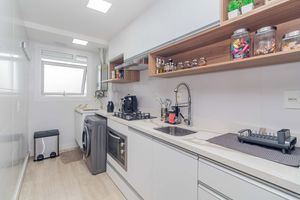 Image 8 - 888862