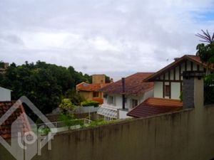 Image 11 - 888866