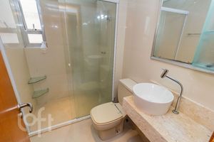 Image 15 - 888876
