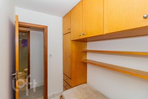 Image 8 - 888876