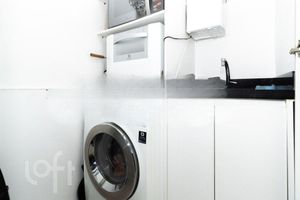 Image 8 - 888882