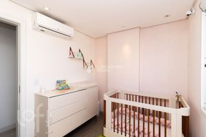 Image 17 - 888882