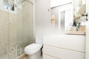 Image 18 - 888882
