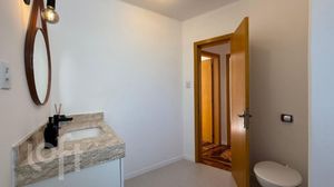 Image 11 - 888883
