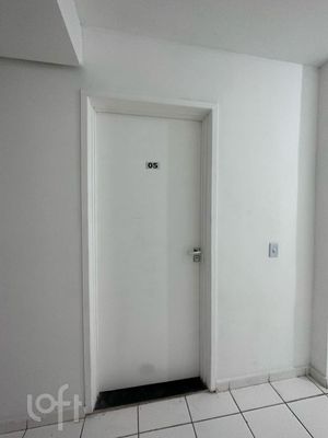 Image 19 - 888898