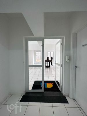Image 16 - 888898