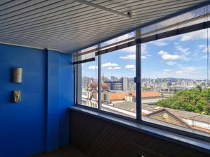 Image 14 - 888900