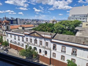 Image 11 - 888900