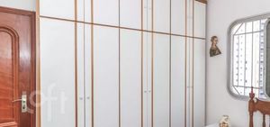 Image 17 - 888905