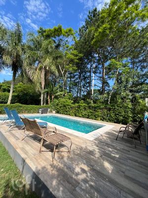 Image 9 - 888907