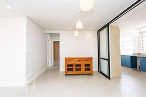 Image 4 - 888920