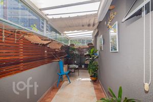 Image 13 - 888922