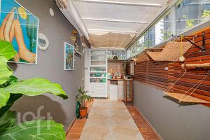 Image 14 - 888922