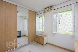 Image 9 - 888929
