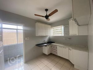 Image 17 - 888931