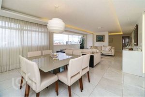 Image 6 - 888946