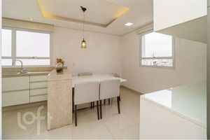Image 11 - 888946
