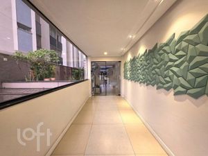 Image 12 - 888955