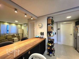 Image 5 - 888955