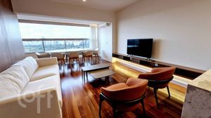 Image 15 - 888963