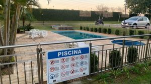 Image 3 - 888968