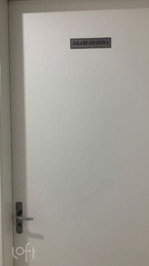 Image 11 - 888968