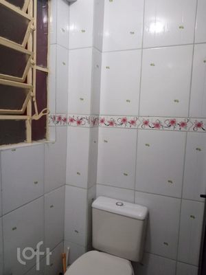 Image 6 - 888977