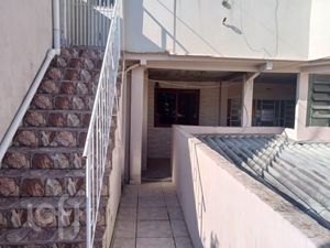 Image 16 - 888977