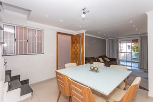 Image 7 - 888984