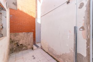 Image 56 - 888984