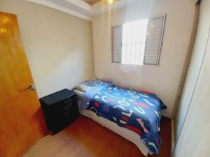 Image 9 - 888984