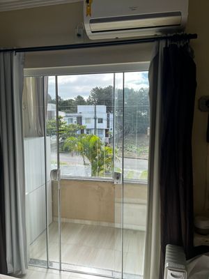 Image 11 - 888985