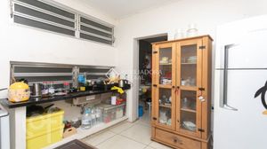 Image 33 - 888988