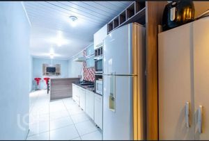 Image 18 - 888992