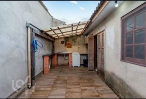 Image 10 - 888992