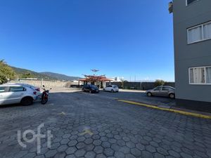 Image 17 - 888996