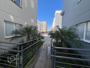 Image 12 - 888996