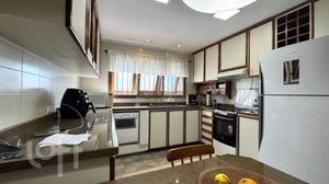 Image 19 - 888997