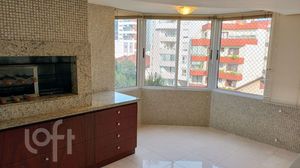 Image 13 - 889006