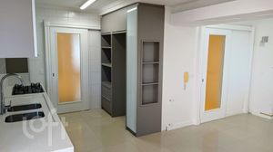 Image 8 - 889006