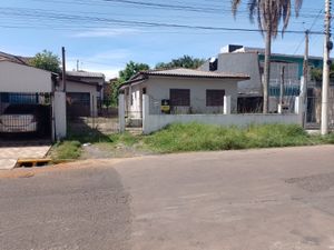 Image 4 - 889007