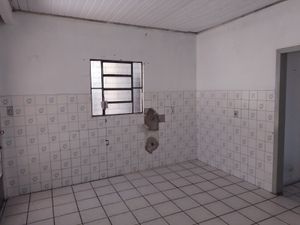 Image 14 - 889007