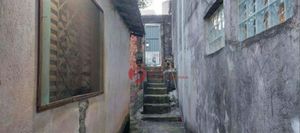 Image 4 - 889009