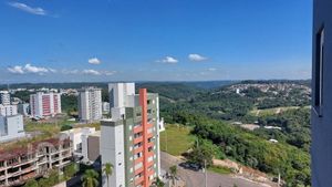 Image 11 - 889010