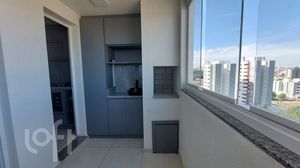 Image 8 - 889010