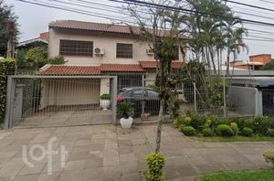 Image 6 - 889011