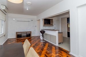 Image 3 - 889012