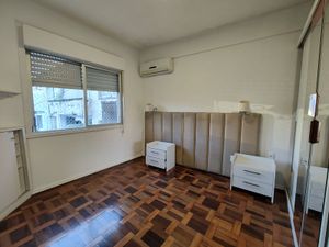 Image 13 - 889012