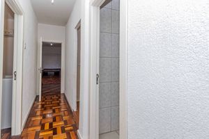 Image 18 - 889012